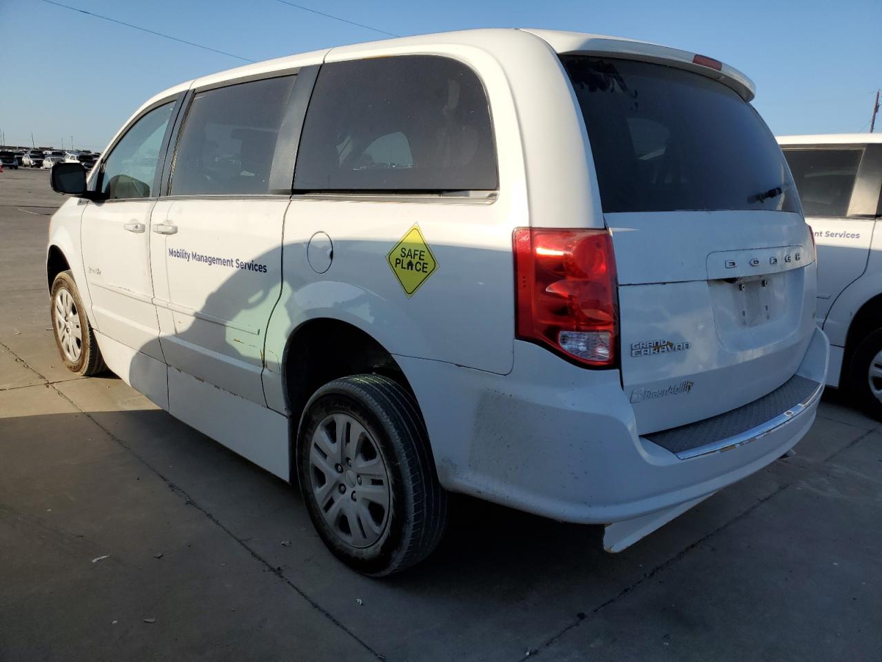 Lot #2923847873 2017 DODGE GRAND CARA