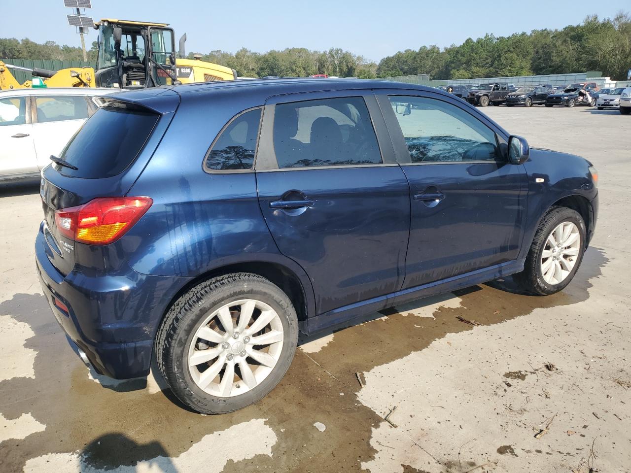 Lot #2945565078 2011 MITSUBISHI OUTLANDER