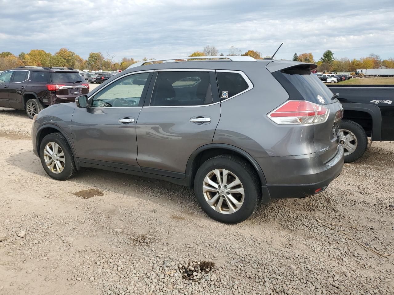 NISSAN ROGUE S 2015 gray  gas KNMAT2MV8FP566131 photo #3