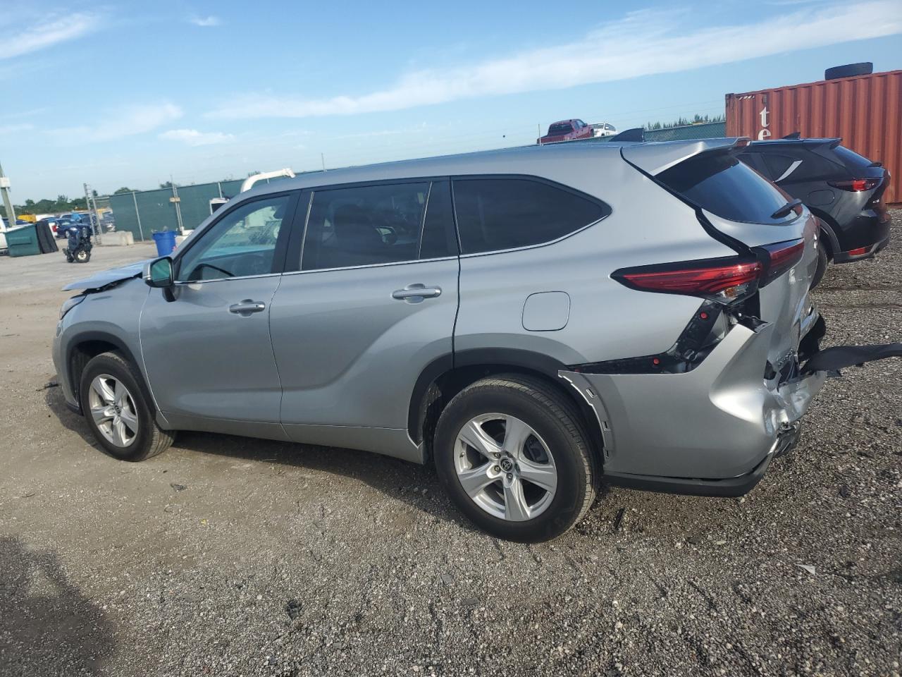 Lot #2989257754 2023 TOYOTA HIGHLANDER