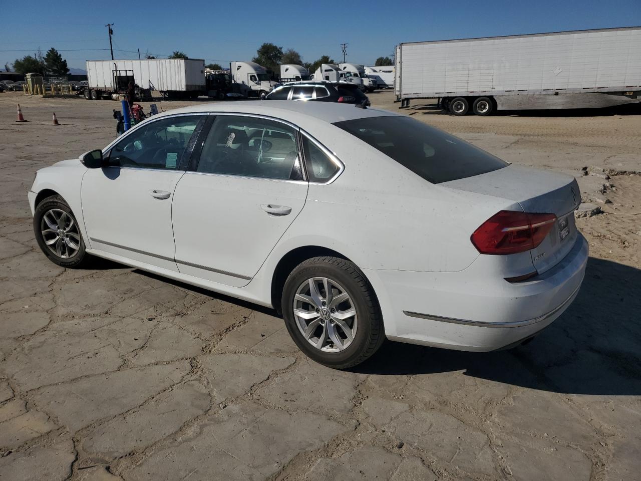 Lot #2919255878 2016 VOLKSWAGEN PASSAT S