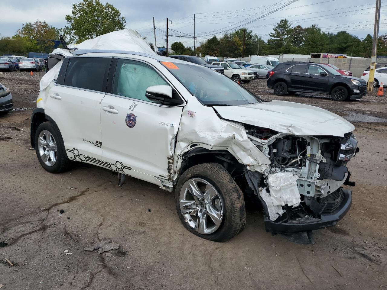 Lot #3026063952 2019 TOYOTA HIGHLANDER