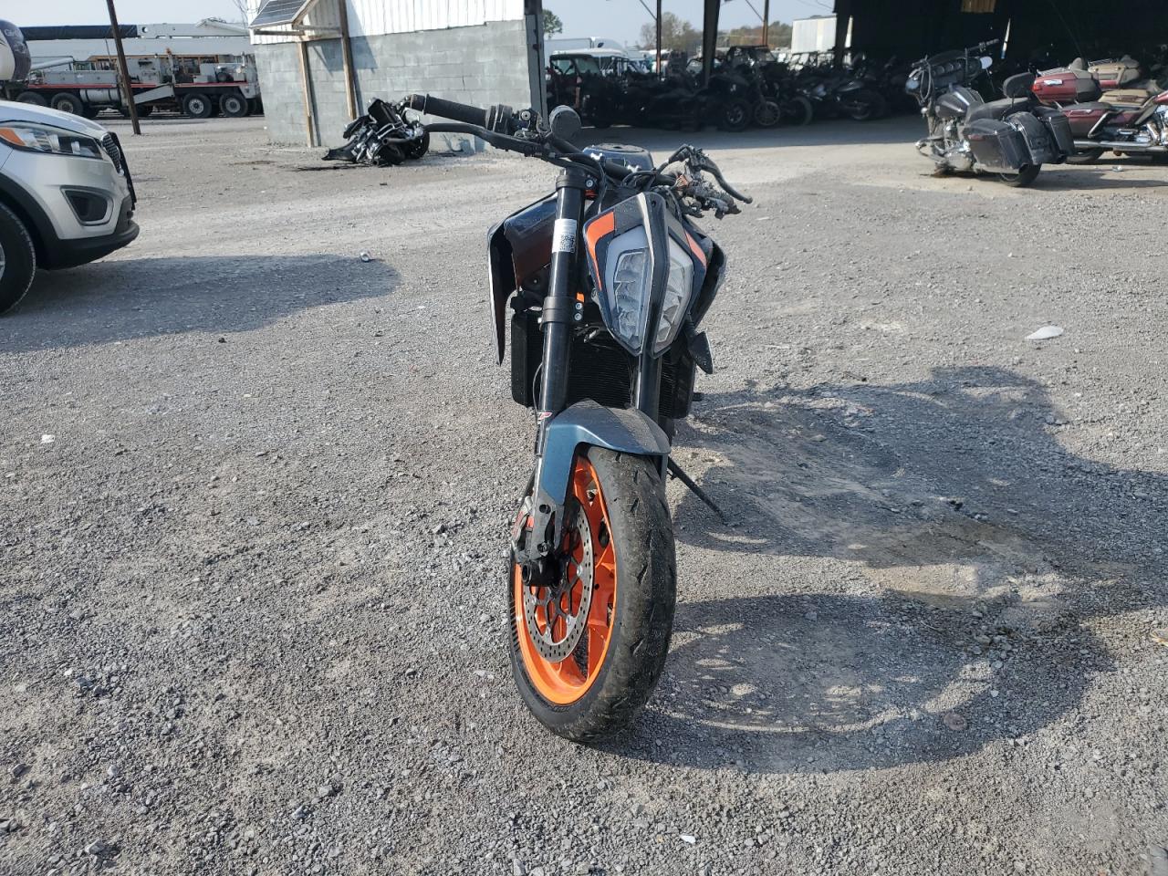 Lot #2986948814 2023 KTM 890 DUKE R