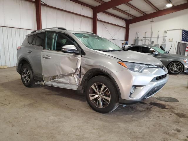 VIN 2T3WFREV0HW366808 2017 Toyota RAV4, Xle no.4