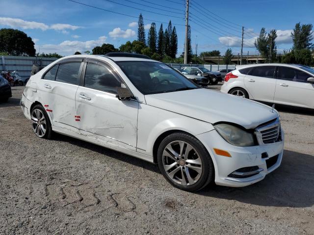 VIN WDDGF4HB5DA774177 2013 MERCEDES-BENZ C-CLASS no.4