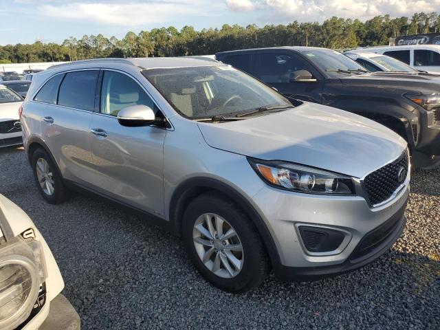 VIN 5XYPGDA32HG226394 2017 KIA Sorento, LX no.4