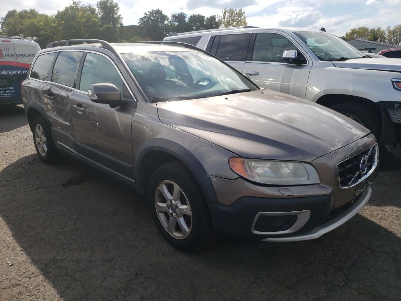 Lot #3052288615 2011 VOLVO XC70 3.2