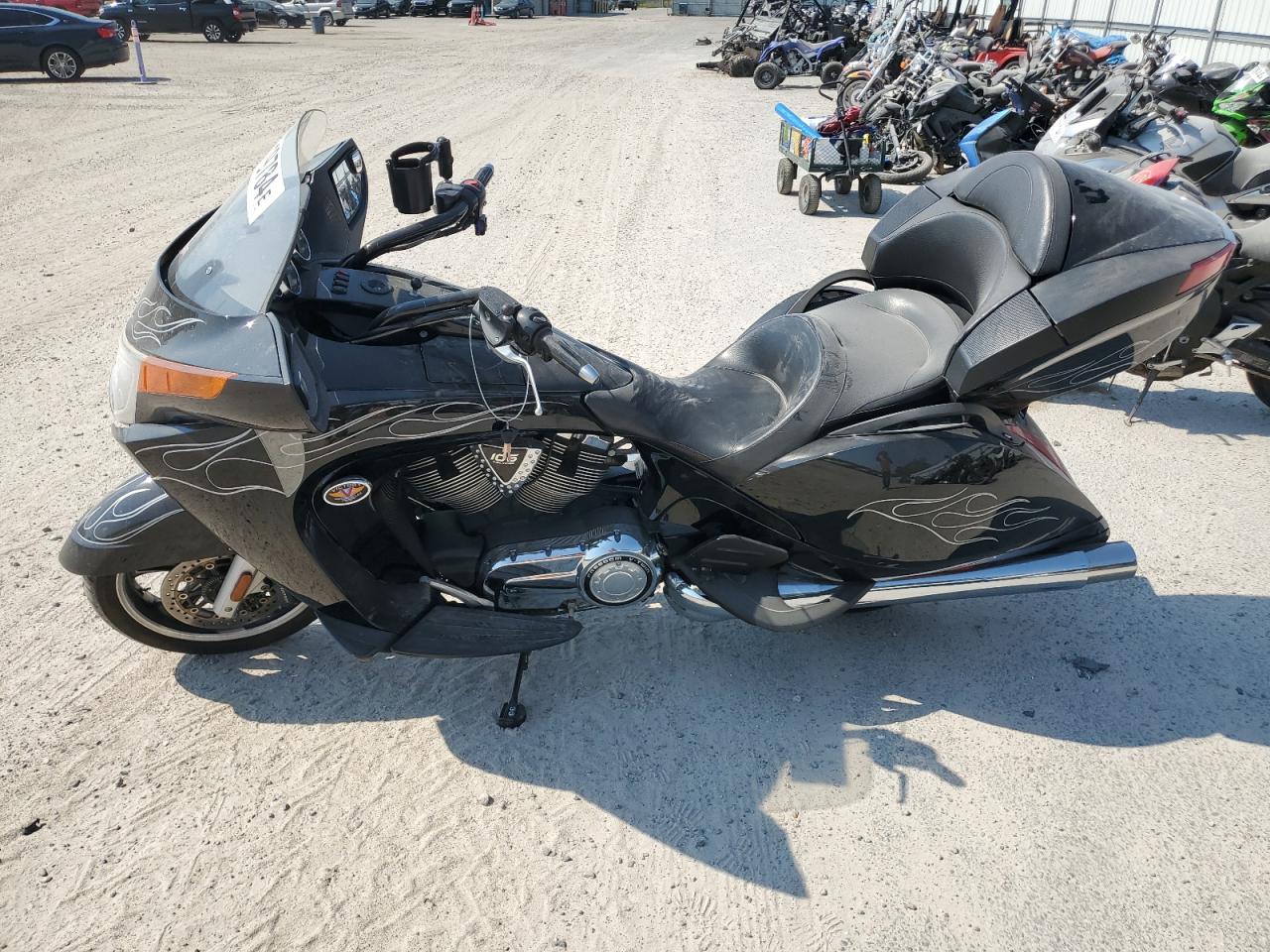 Lot #2919060564 2012 VICTORY MOTORCYCLES VISION TOU