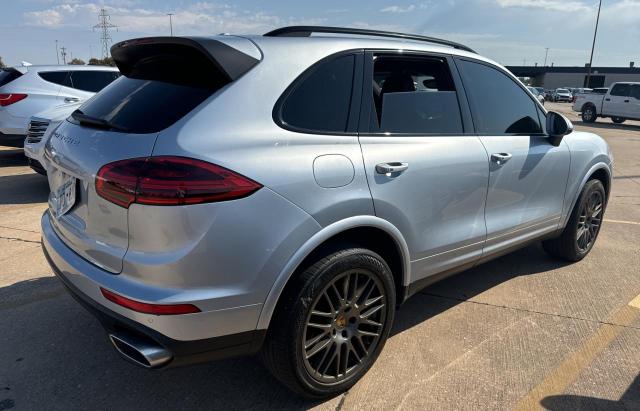 VIN WP1AA2A22HKA86696 2017 Porsche Cayenne no.4