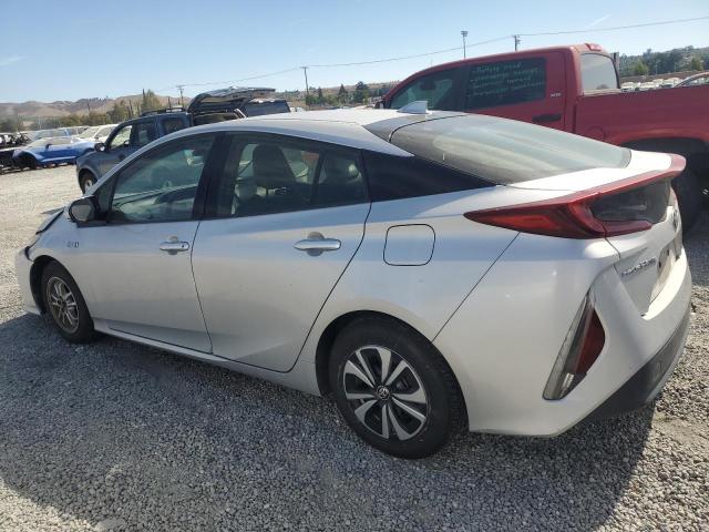 VIN JTDKARFP5J3101520 2018 Toyota Prius no.2