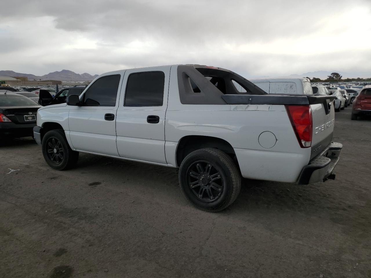 Lot #2962715093 2004 CHEVROLET AVALANCHE