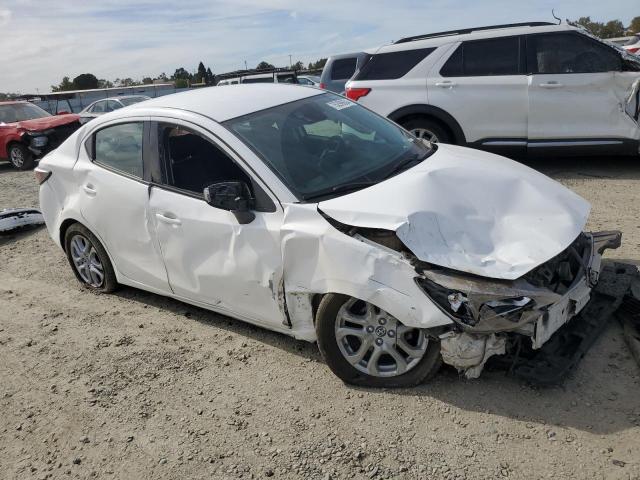 VIN 3MYDLBZV7GY114551 2016 Toyota Scion no.4