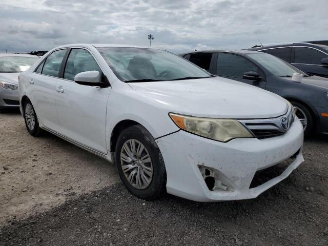 VIN 4T4BF1FK1ER385544 2014 Toyota Camry, L no.4