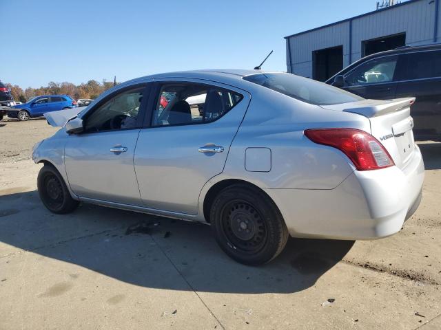 VIN 3N1CN7AP7JK404929 2018 NISSAN VERSA no.2