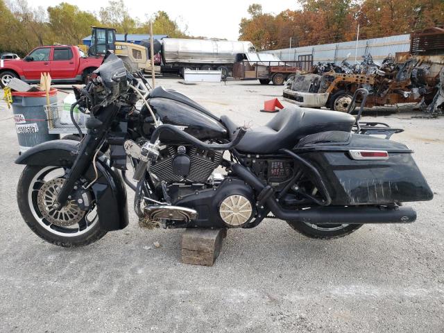 2011 HARLEY-DAVIDSON FLHTCU - 1HD1FC419BB635439
