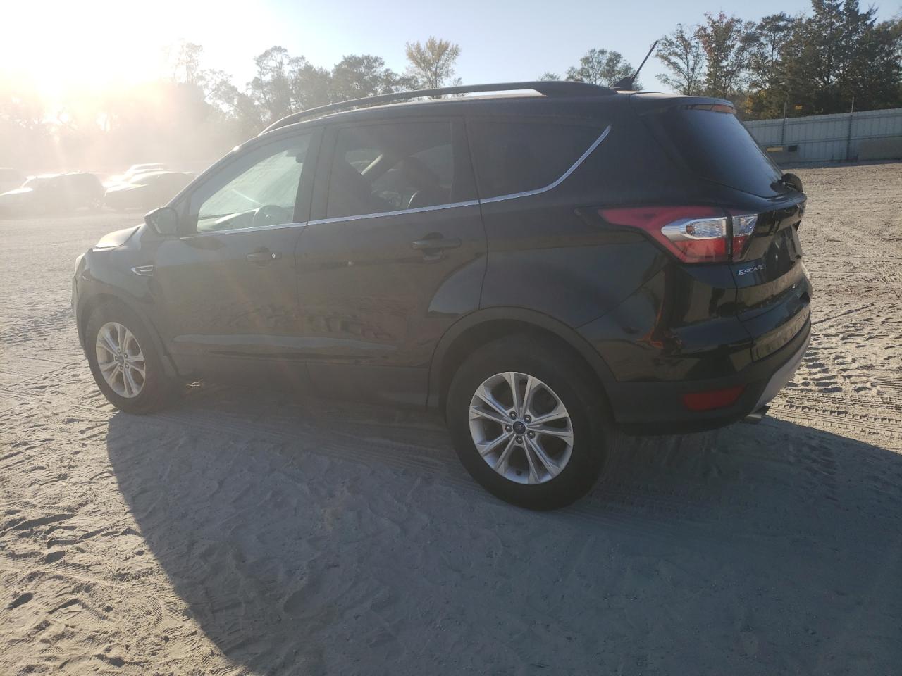 FORD ESCAPE SEL 2018 black  gas 1FMCU9HD2JUA51213 photo #3