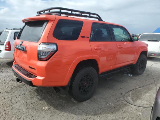 TOYOTA 4RUNNER SE 2023 orange  gas JTELU5JR2P6155745 photo #4