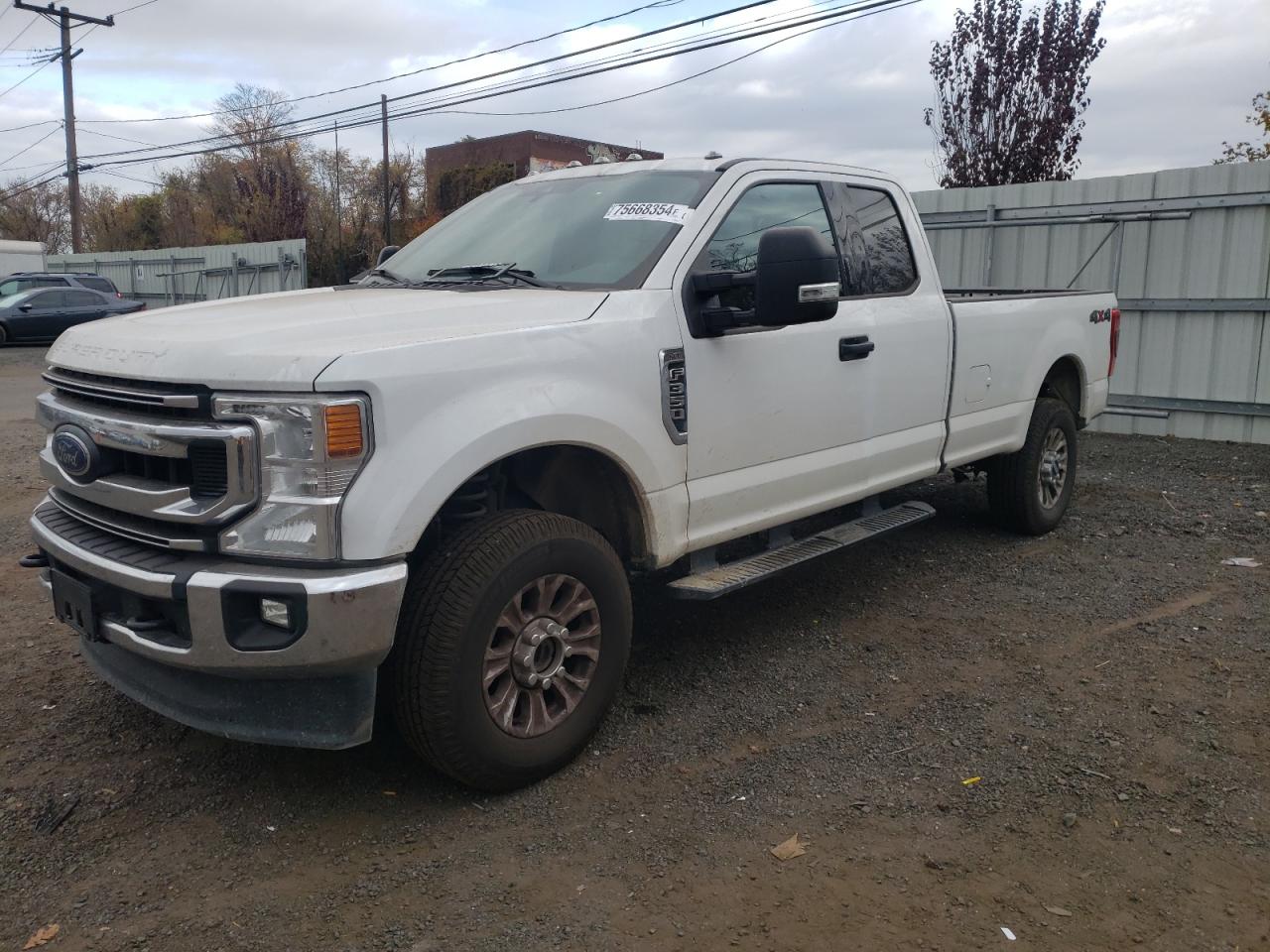 Lot #2988739663 2022 FORD F350