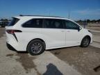 TOYOTA SIENNA LE снимка