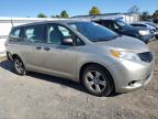 TOYOTA SIENNA photo