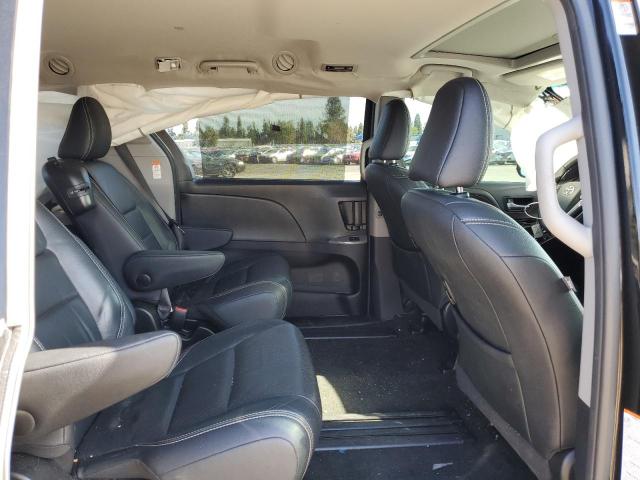 2017 TOYOTA SIENNA SE 5TDXZ3DC8HS822287