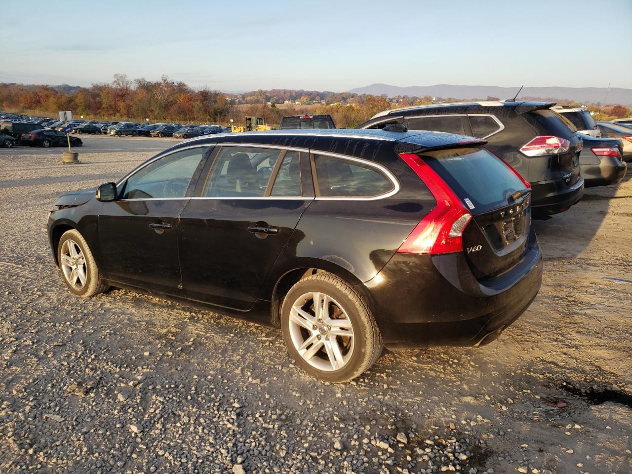 Lot #2991702098 2015 VOLVO V60 PLATIN