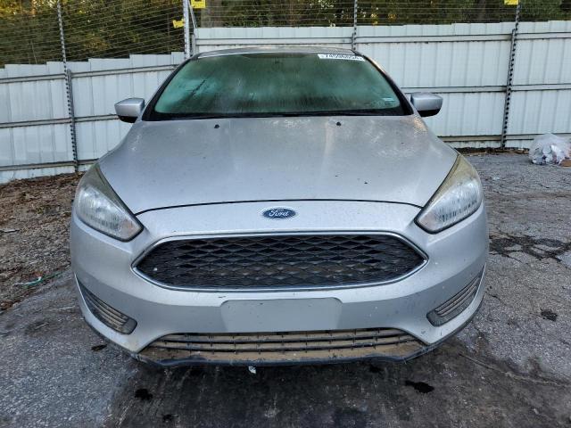 VIN 1FADP3F2XJL214247 2018 Ford Focus, SE no.5