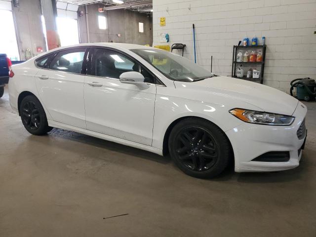 VIN 3FA6P0H74GR352828 2016 Ford Fusion, SE no.4