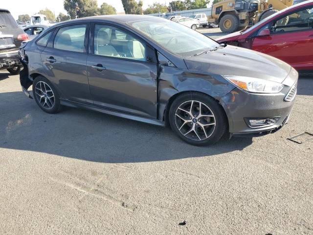 VIN 1FADP3F20FL358350 2015 Ford Focus, SE no.4