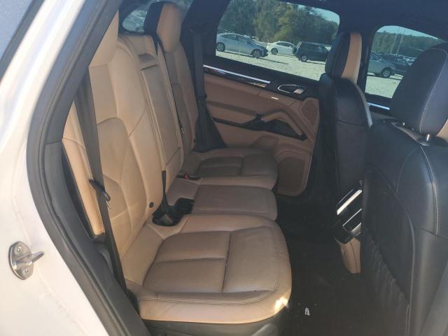 2016 PORSCHE CAYENNE - WP1AA2A20GLA01427