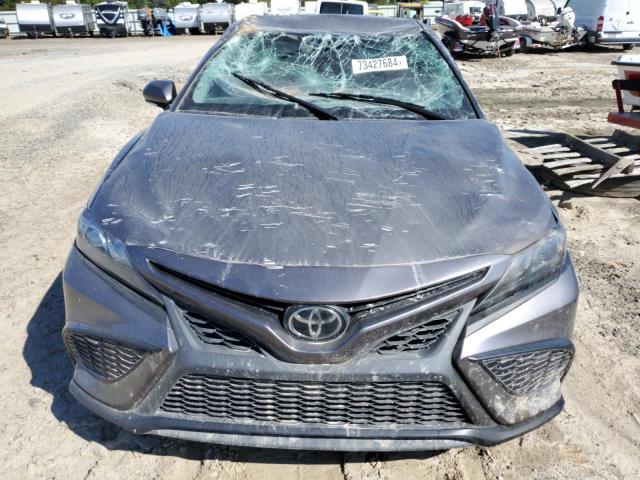 VIN 4T1G11AK5NU682645 2022 Toyota Camry, SE no.5