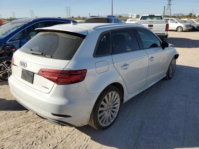 WAUUPBFF4HA111853 Audi A3 E-tron Premium 2017