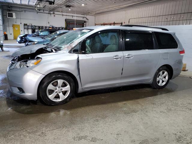 TOYOTA SIENNA LE