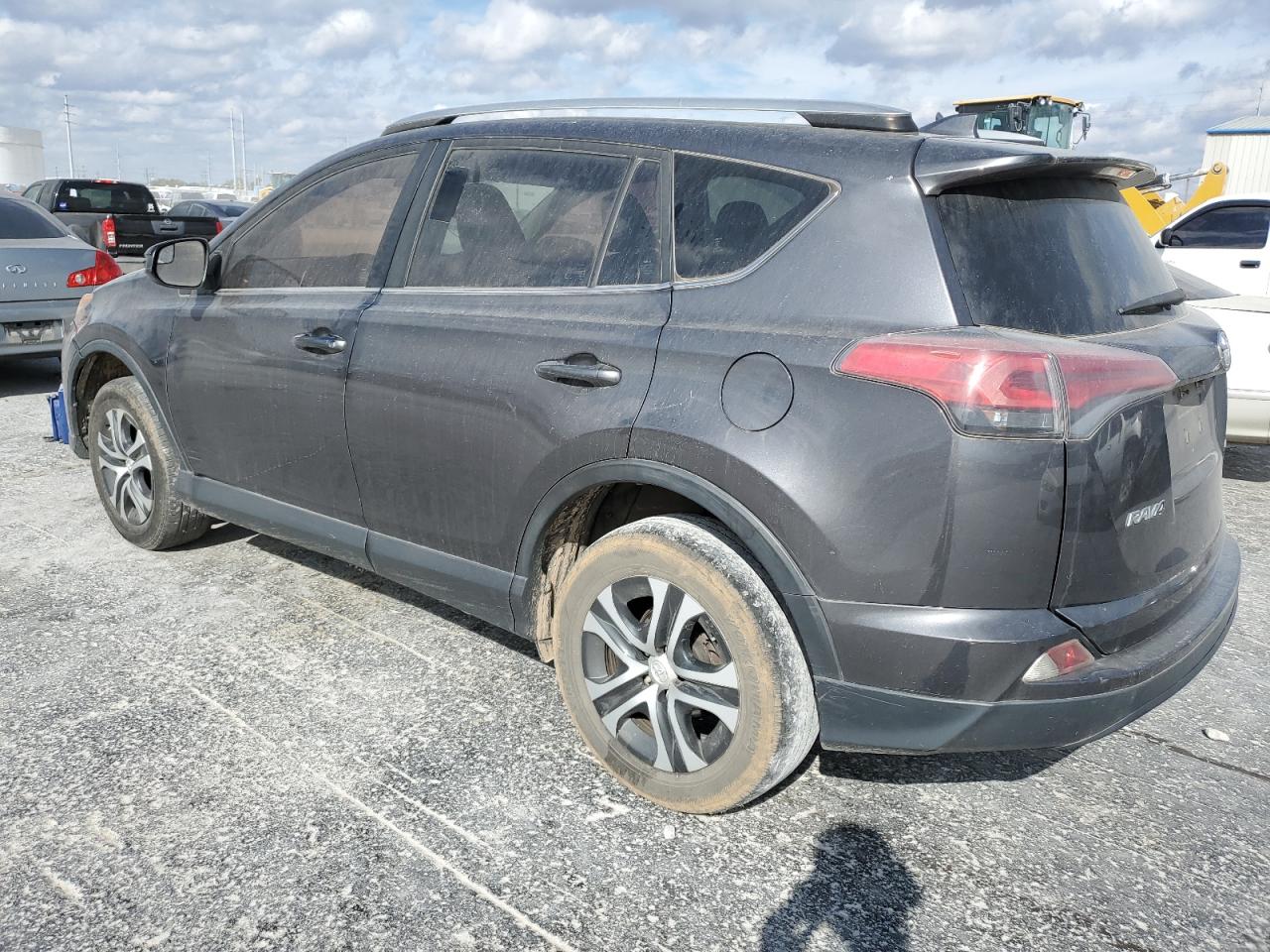 Lot #3022738296 2018 TOYOTA RAV4 LE