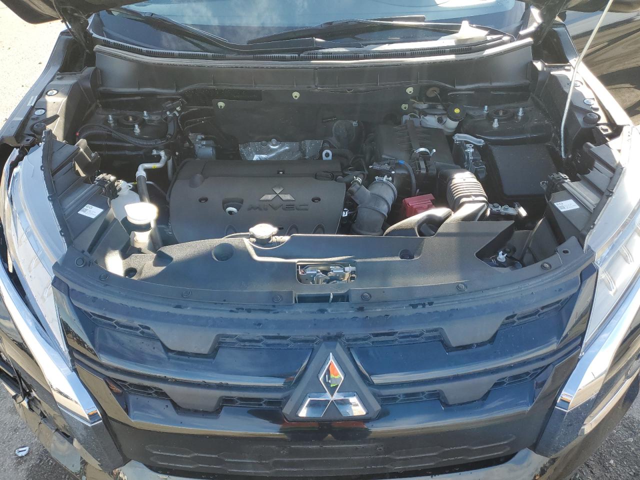 MITSUBISHI OUTLANDER ES