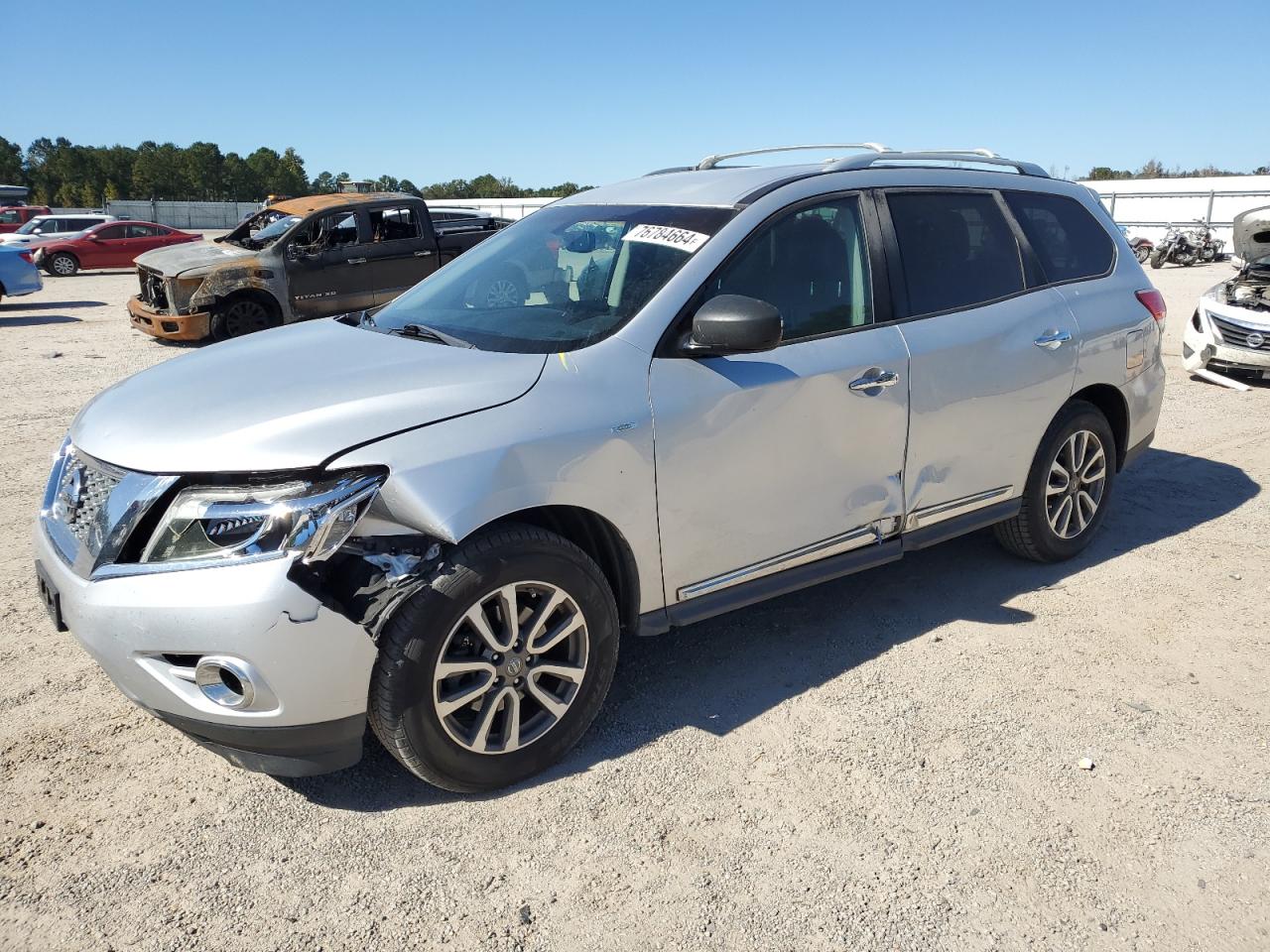 Lot #2952735212 2013 NISSAN PATHFINDER