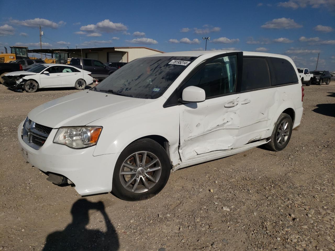  Salvage Dodge Caravan