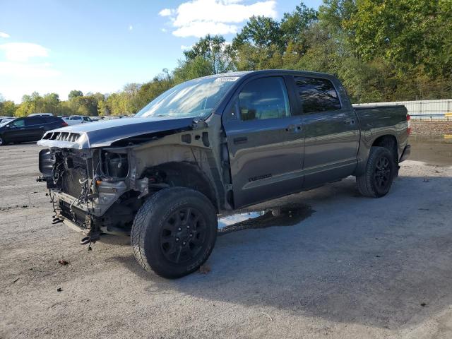 VIN 5TFDW5F19GX515514 2016 Toyota Tundra, Crewmax Sr5 no.1