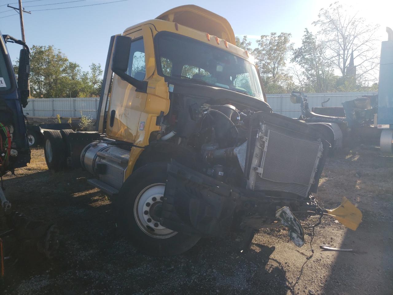 Lot #2938222514 2022 FREIGHTLINER CASCADIA 1