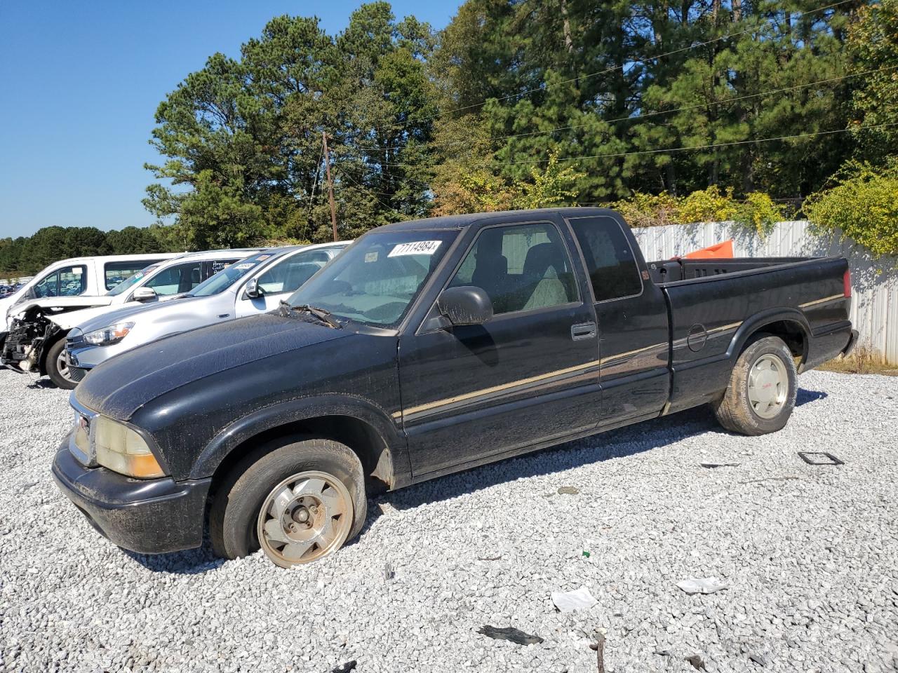 GMC SONOMA 2002 black  gas 1GTCS19W428200047 photo #1