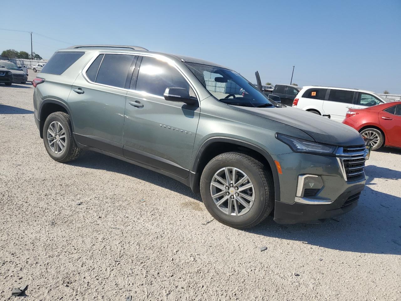 Lot #2936122228 2023 CHEVROLET TRAVERSE L