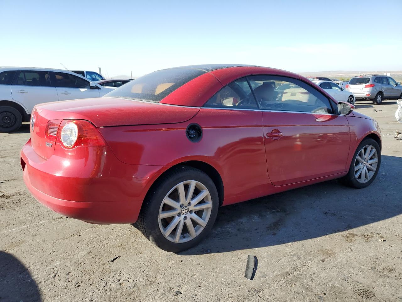 VOLKSWAGEN EOS KOMFOR 2011 red  gas WVWBA7AHXBV000886 photo #4