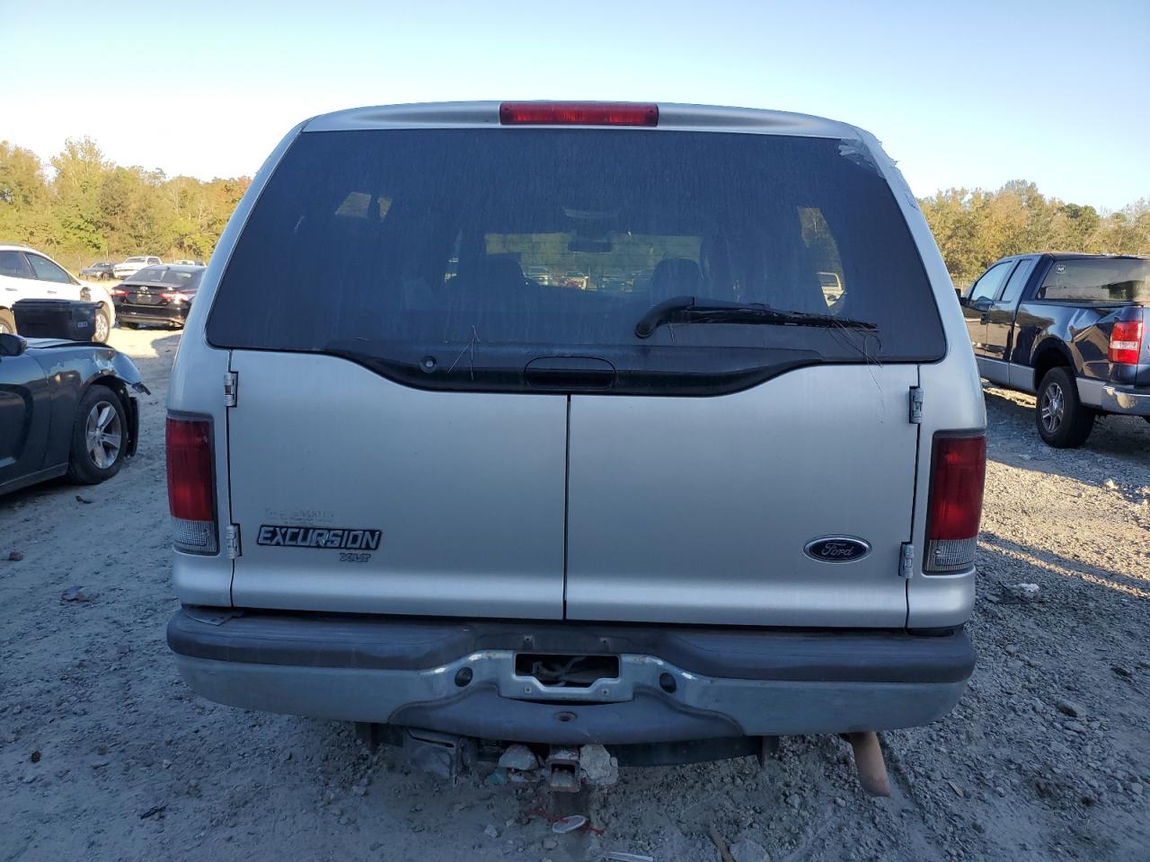 Lot #2945652385 2004 FORD EXCURSION