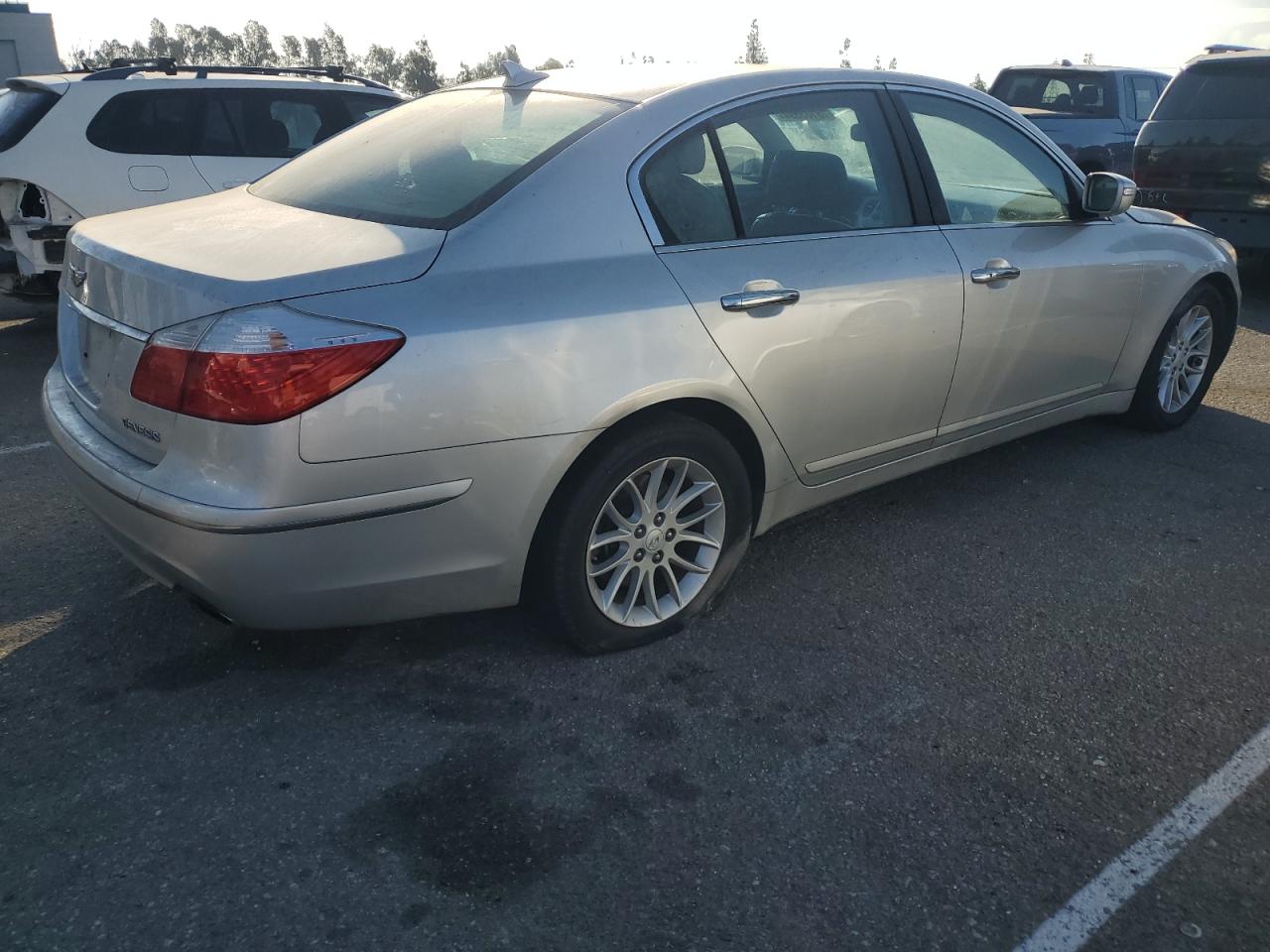 Lot #2943186387 2010 HYUNDAI GENESIS 3.