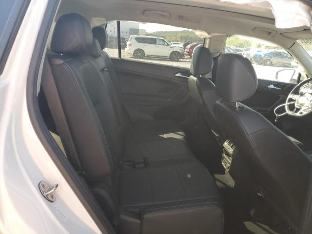 2018 VOLKSWAGEN TIGUAN SE - 3VV3B7AX2JM207100