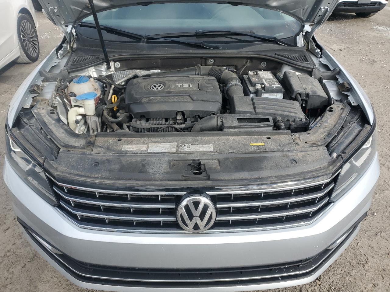 Lot #2913973564 2017 VOLKSWAGEN PASSAT S