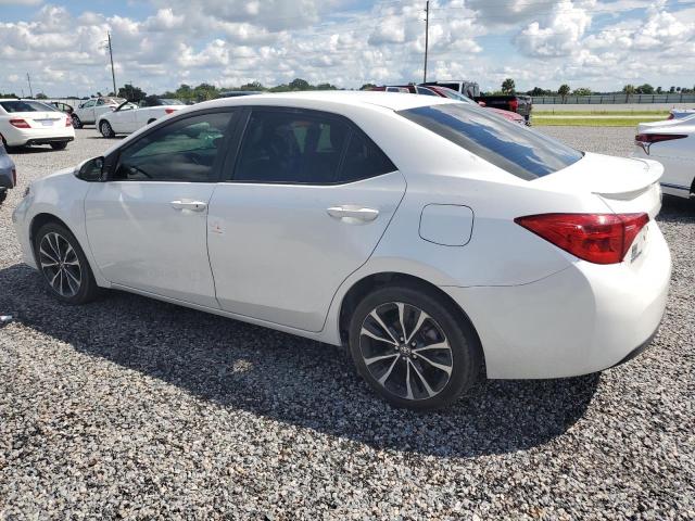 VIN 5YFBURHE9JP840982 2018 Toyota Corolla, L no.2