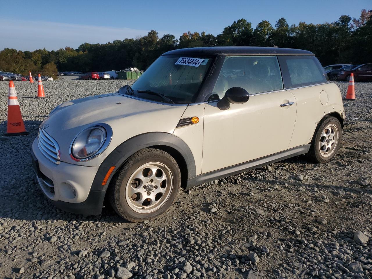 MINI COOPER 2013 beige hatchbac gas WMWSU3C56DT677237 photo #1