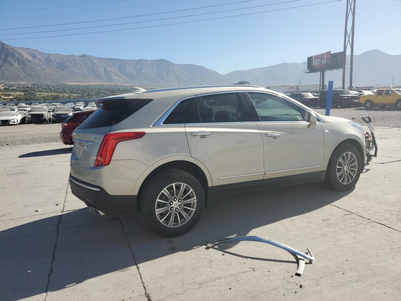 Lot #2905313512 2017 CADILLAC XT5 LUXURY