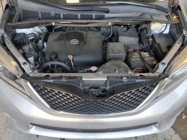 2017 TOYOTA SIENNA SE 5TDXZ3DC2HS811852